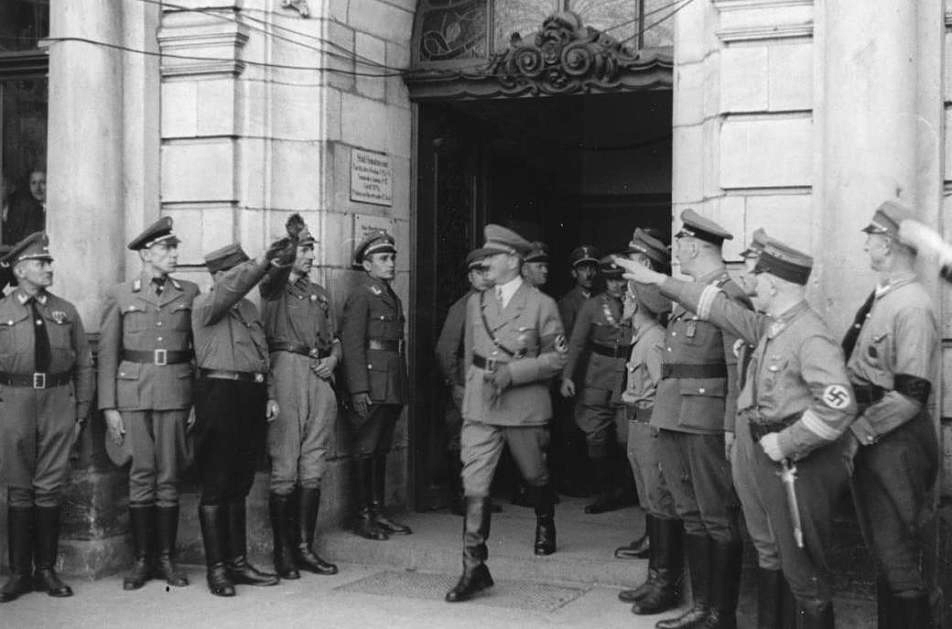 Adolf Hitler leaves Coburg's Rathaus